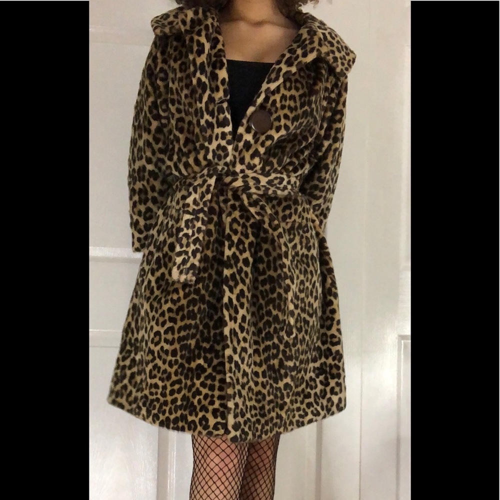 Faux fur vintage cheetah print coat